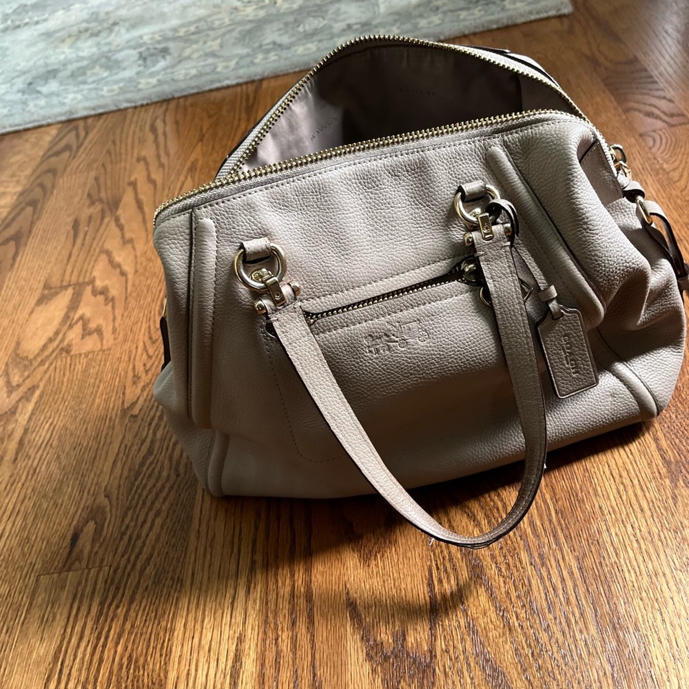 Beige Coach bag